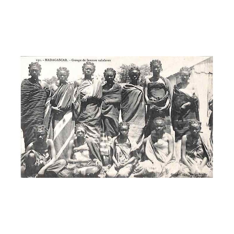 MADAGASCAR - Groupe de femmes sakalaves